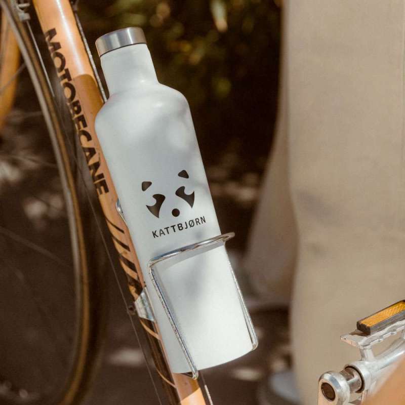 KATTBJÖRN Trinkflasche 500 ml weiß am Fahrrad