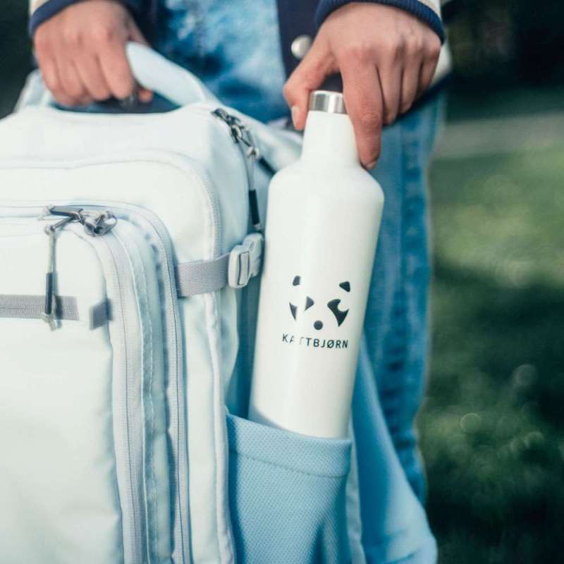 KATTBJÖRN Trinkflasche 500 ml weiß im Rucksack
