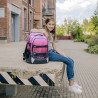 NEOXX Schulrucksack Active Pro Sweet like sunset mit Kind sitzend