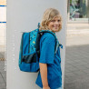 NEOXX Schulrucksack Flow Petrol extreme mit Kind seitlich