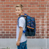NEOXX Schulrucksack Flow Streetlight Runner mit Kind seitlich