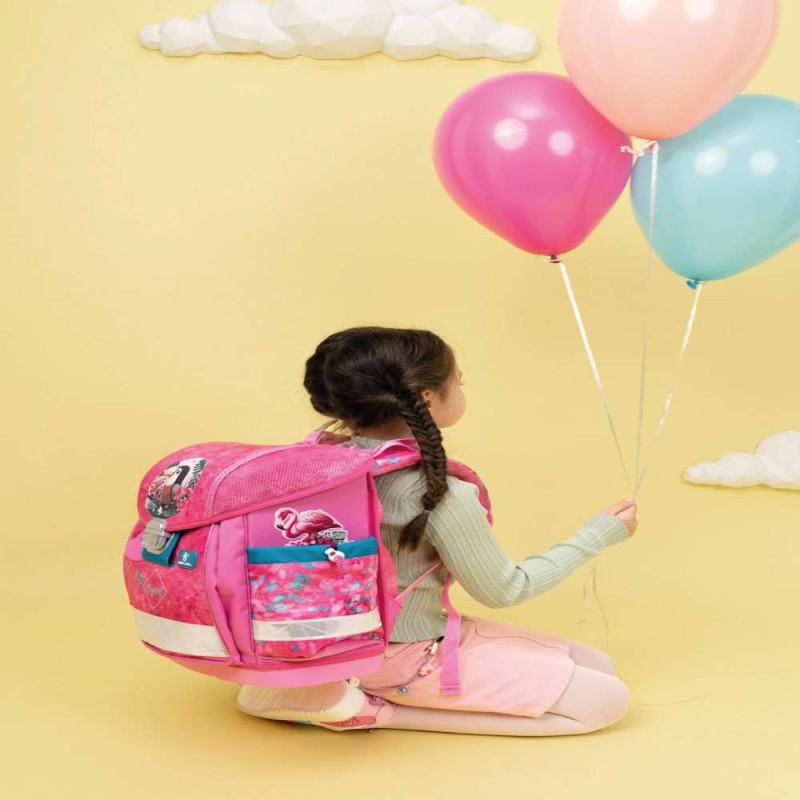 BELMIL Schulranzen CLASSY Set 4 tlg - Tropical Toucan Kind mit Schulranzen Rückansicht mit Ballons