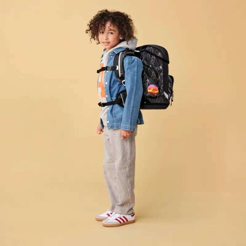 ERGOBAG Schulranzen Set 5 tlg CUBO - Super ReflektBär seitliche Ansicht