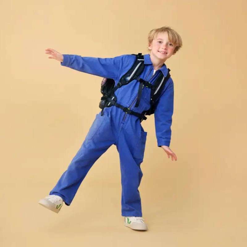 ERGOBAG Schulranzen Set 6 tlg CUBO LIGHT - KoBärnikus Kind mit Schulranzen Front