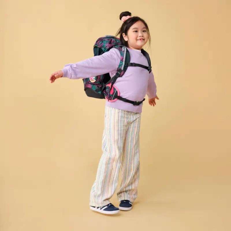ERGOBAG Schulrucksack Set 6 tlg PACK - KorallBär Kind mit Schulranzen Front