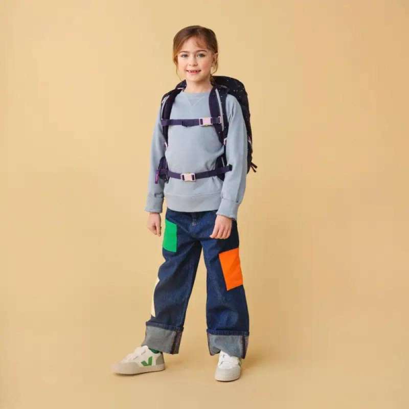 ERGOBAG Schulrucksack Set 6 tlg PACK - SternguckBär Kind mit Schulranzen Front