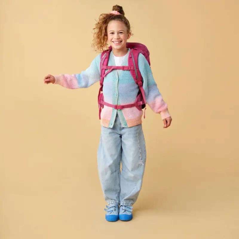ERGOBAG Schulrucksack Set 6 tlg MAXI - SternenzauBär Kind mit Schulranzen Front