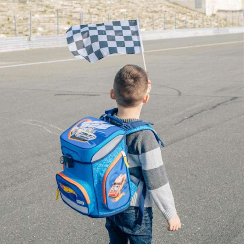 SCOOLI Schulranzen Set EasyFit 5 tlg - Hot Wheels Kind mit Schulranzen Rückansicht