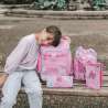 SCOOLI Schulranzen Set EasyFit 5 tlg - Minnie Mouse Kind mit Schulranzen sitzend