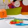 STABILO ergonomischer Druckbleistift EASYergo 3.15 auf Tisch mit vielen Farben