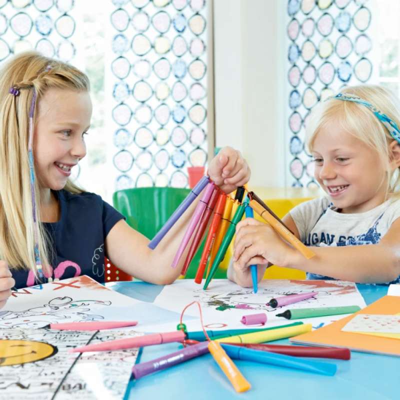 STABILO Filzstift Cappi Kinder malen am Tisch