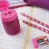 STABILO ergonomischer Bleistift EASYgraph S pink mit Spitzer auf Tisch
